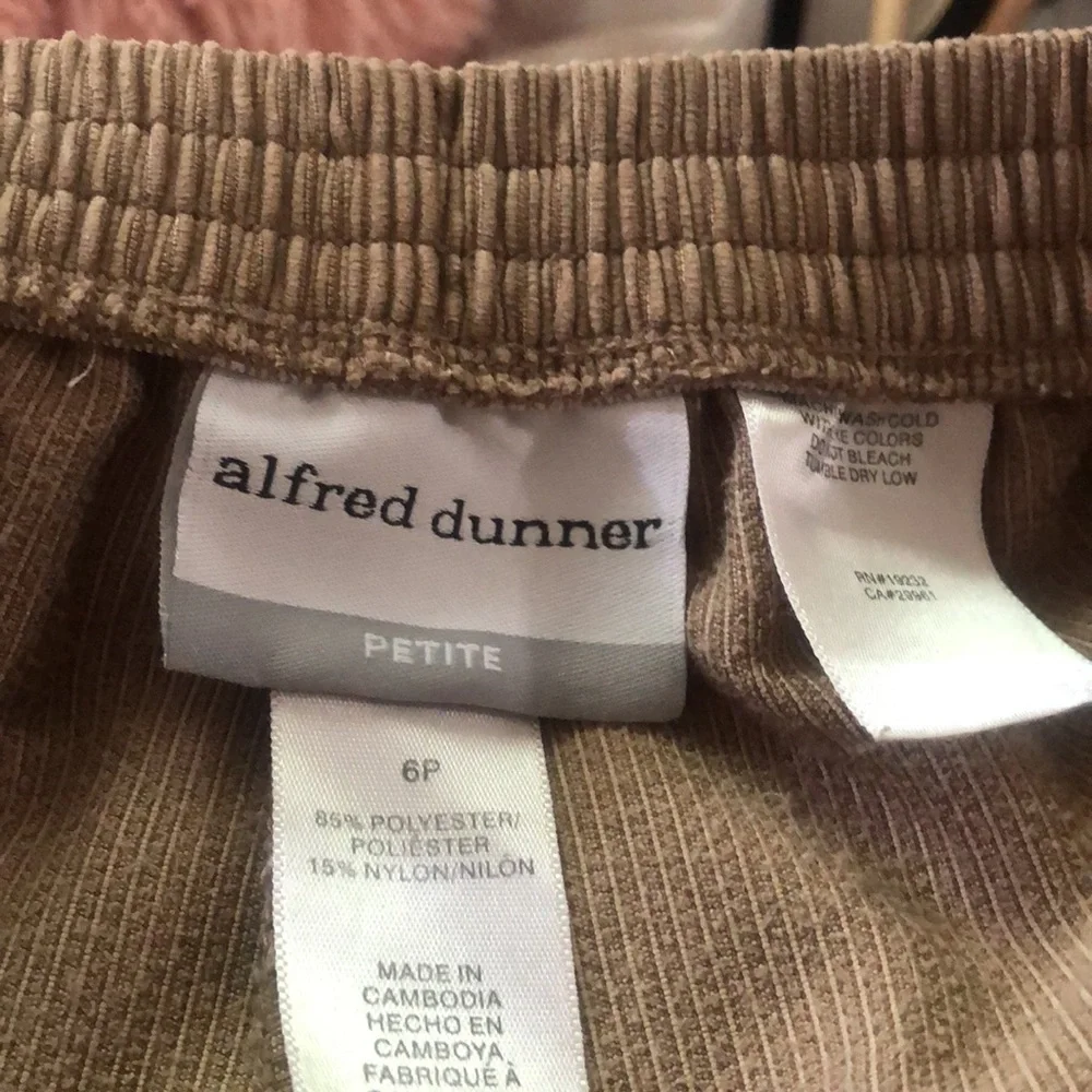 Tan cords- elastic back- 10 petite, pockets- Alfred Dunner